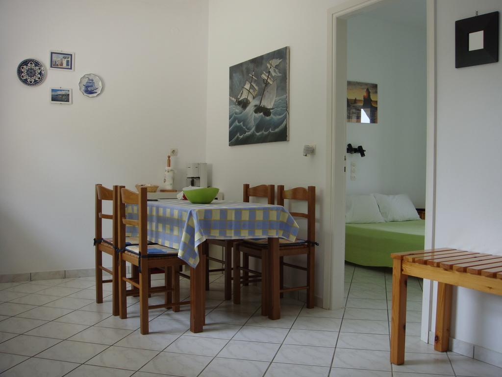 Eleftheria Studios And Apartments Acharavi  Habitación foto